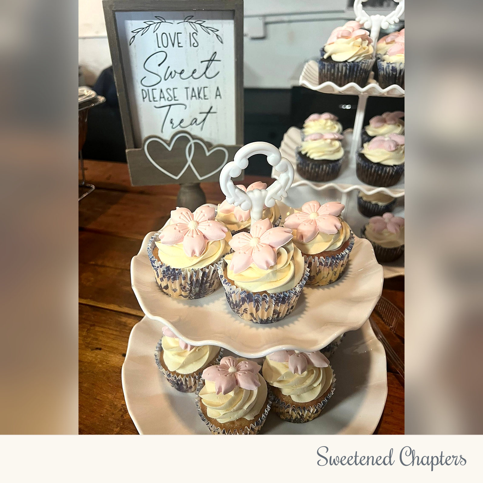 MamaMia_Floral_cupcakes by Sweetened Chapters